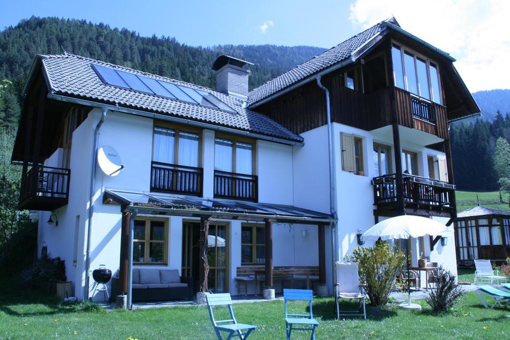 Landhaeusl Villa Weissensee Exterior photo